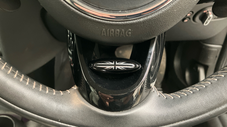 MINI Hatchback 2.0 Cooper S Exclusive II 5dr Auto [Comfort/Nav] Petrol Hatchback